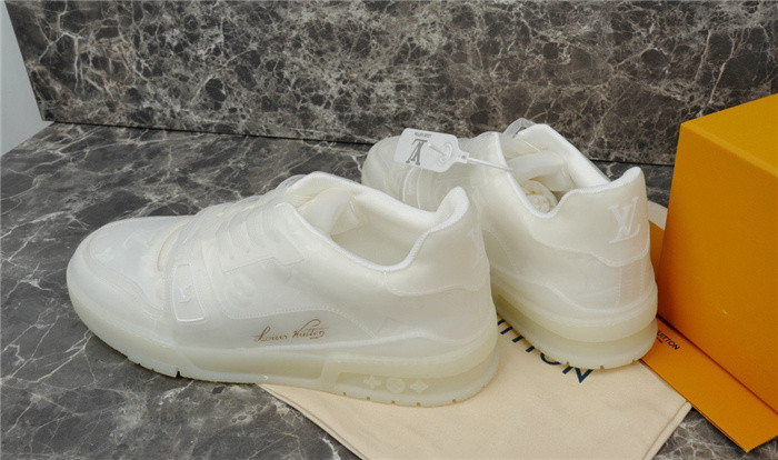 LV SNEAKER LV-000285