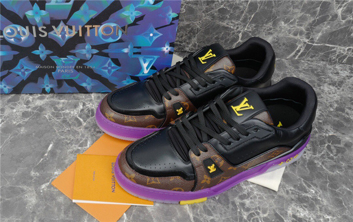 LV SNEAKER LV-000291