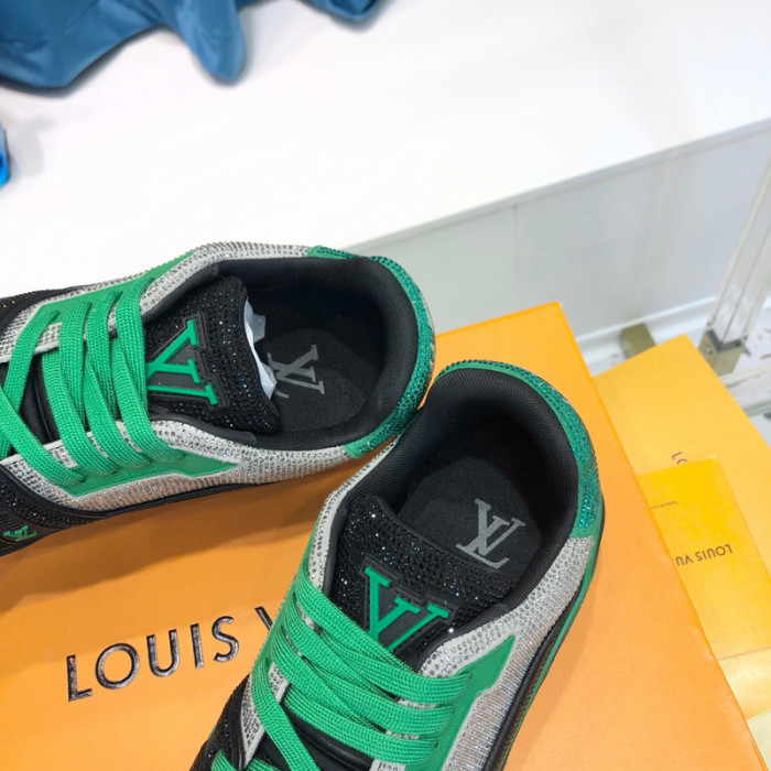 LV SNEAKER LV-000366