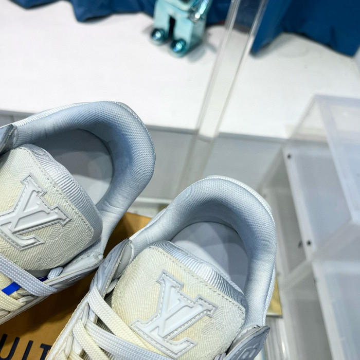 LV SNEAKER LV-000418