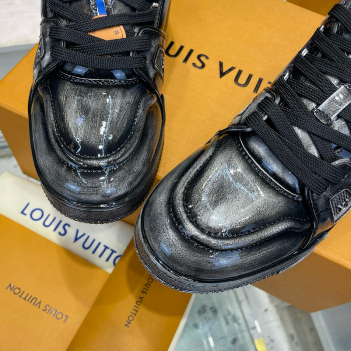 LV SNEAKER LV-000507