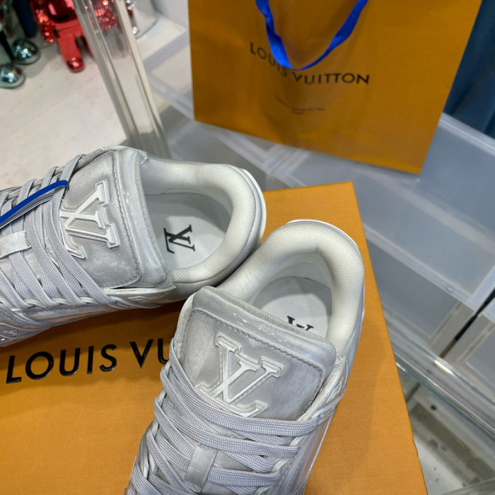 LV SNEAKER LV-000508