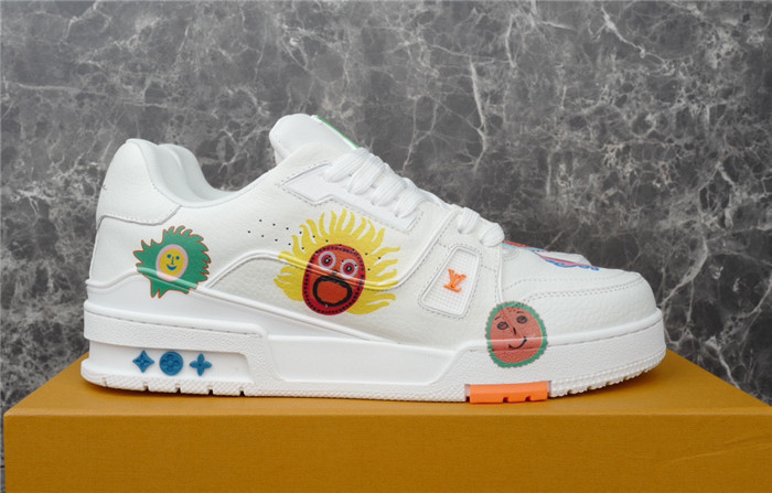 LV SNEAKER LV-000211