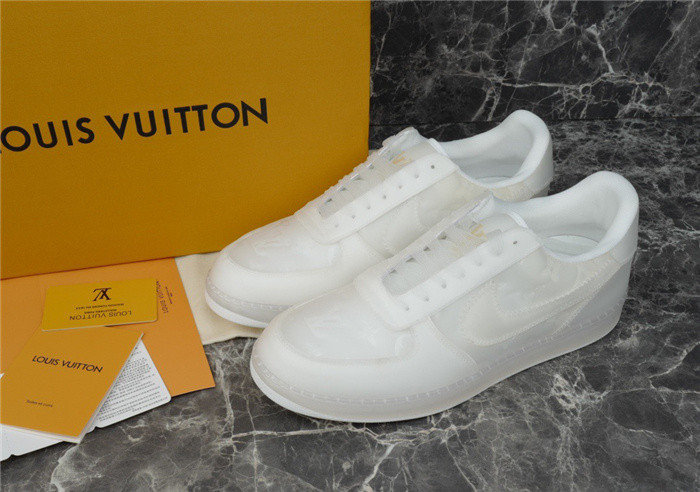 LV SNEAKER LV-000258