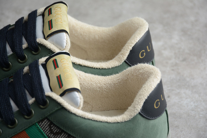 G*u*i* trainer sneaker 97