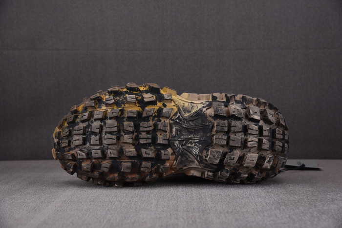 DEFENDER SNEAKER DS007