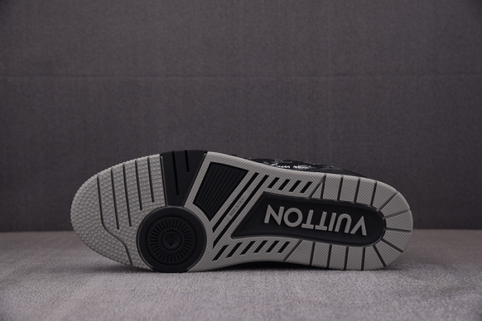 LV SNEAKER LV-000096