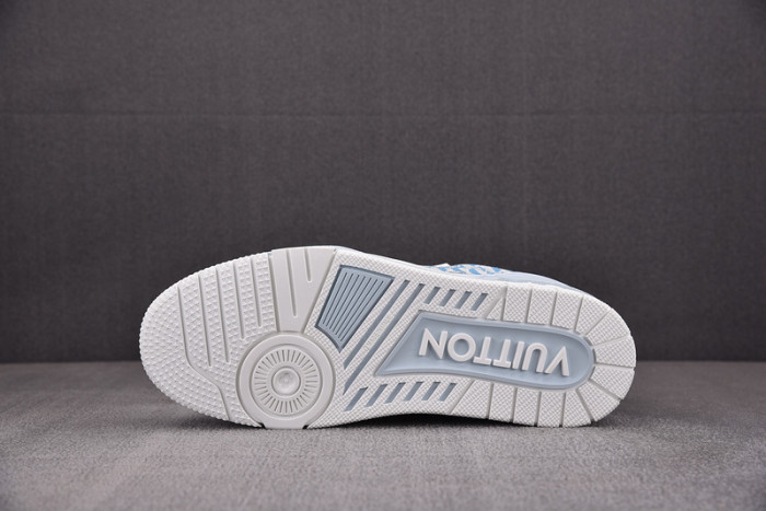 LV SNEAKER LV-000111