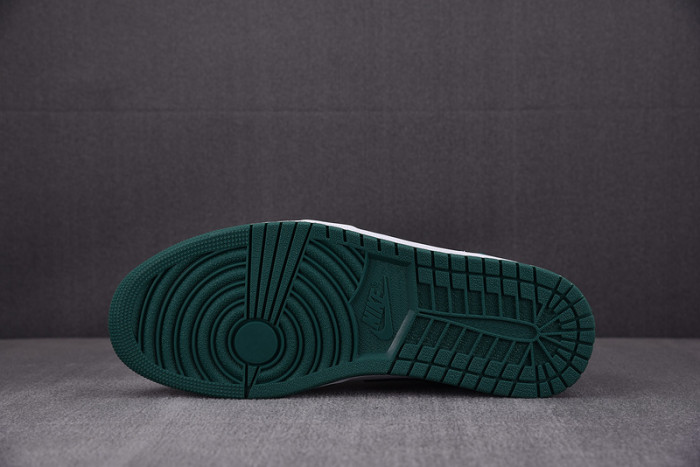 Jordan 1 Low Mystic Green 553558-113