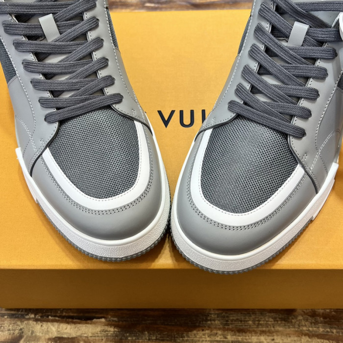 LV SNEAKER LV-000538