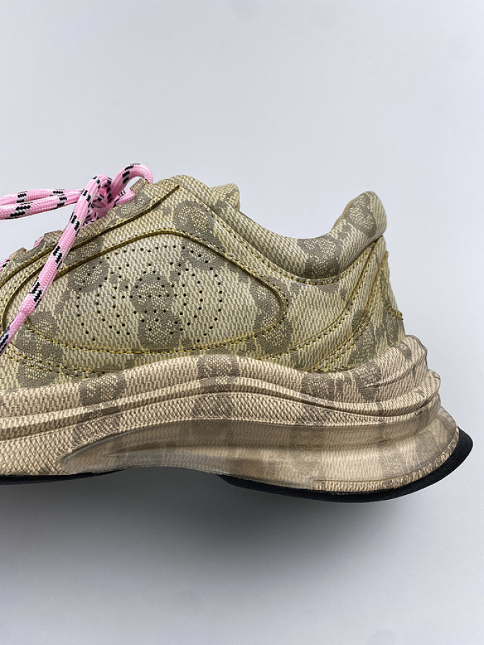 G*u*i* trainer sneaker128