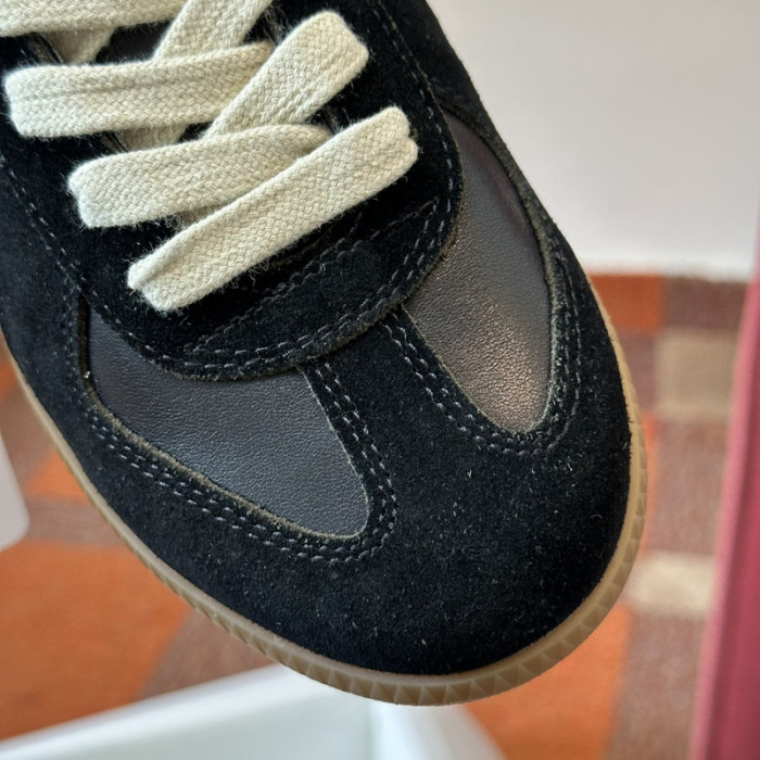 ma*s*n Ma*i*la sandals mm235