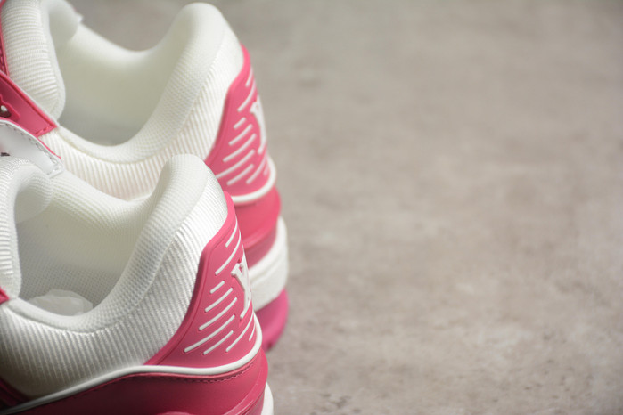 LV TRAINER SNEAKER LV-000554