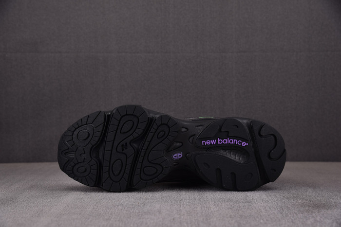 NEW BALANCE 1000 