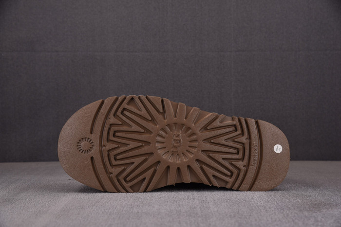 UGG Classic Dipper Boot