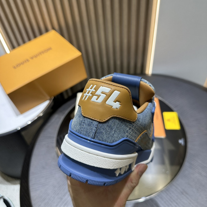 LV TRAINER SNEAKER LV-000572