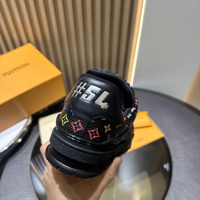 LV TRAINER SNEAKER LVT-000611