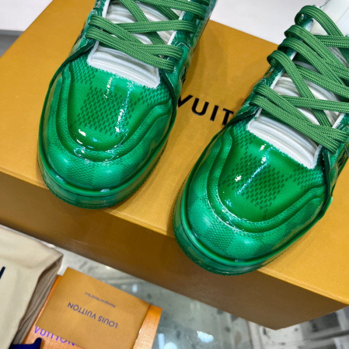 LV SNEAKER LV-000391