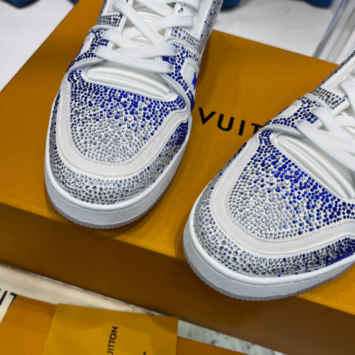 LV SNEAKER LV-000395