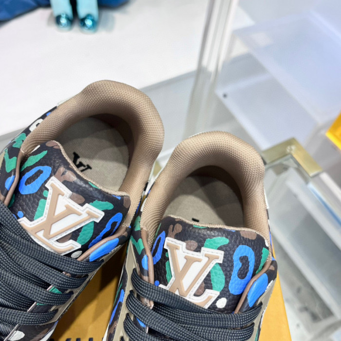 LV SNEAKER LV-000401
