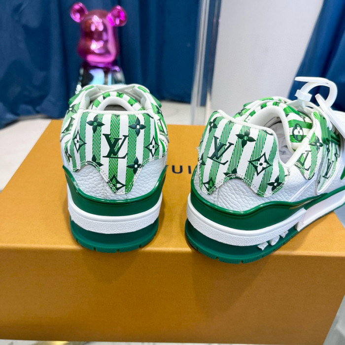 LV SNEAKER LV-000442