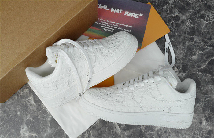 LV SNEAKER LV-000248