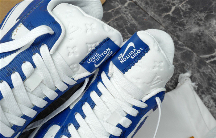 LV SNEAKER LV-000249