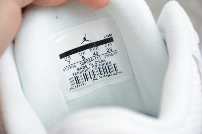 Air Jordan 3 Retro Triple White 136064-111