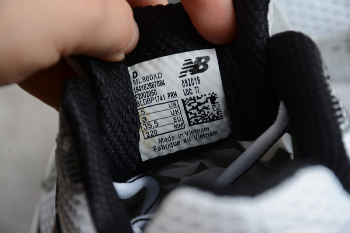 NEW BALANCE SNEAKER 001