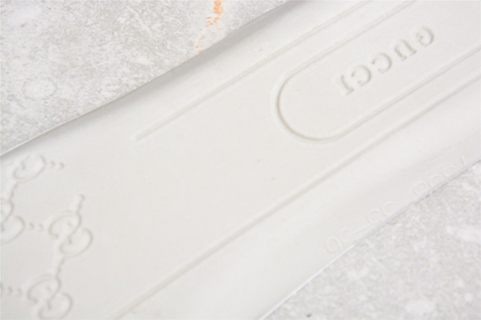 G*u*i* trainer sneaker 93