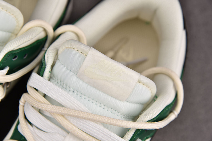 Dunk Low Retro“Coconut Milk