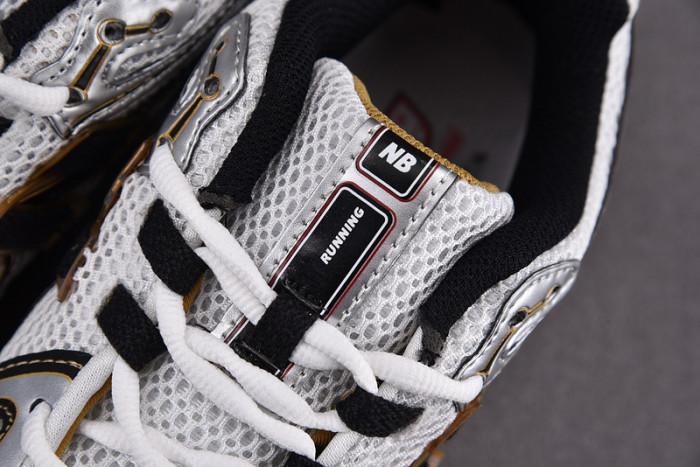 NEW BALANCE SNEAKER NB055