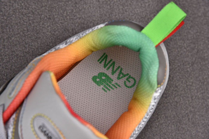 NEW BALANCE SNEAKER NB048