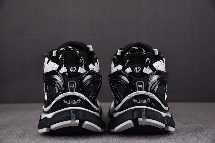 RUNNER SNEAKER RS016