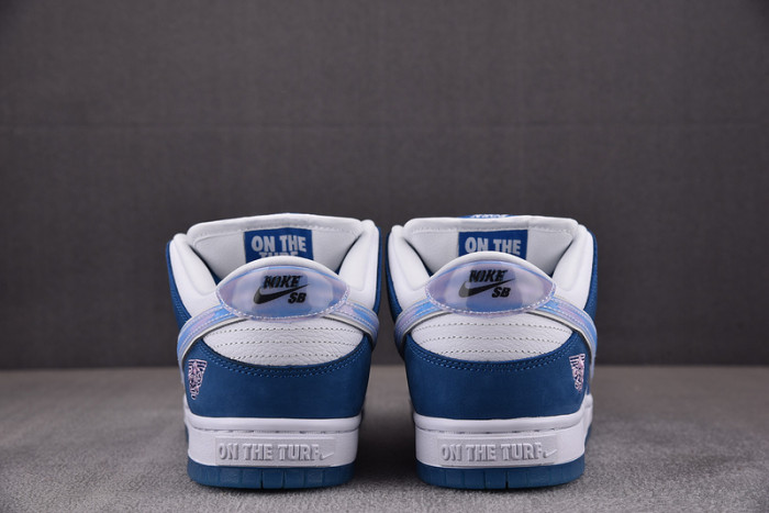 Nike SB Dunk Low Born x Raised One Block At A Time FN7819-400