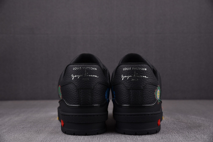 LV SNEAKER LV-000142