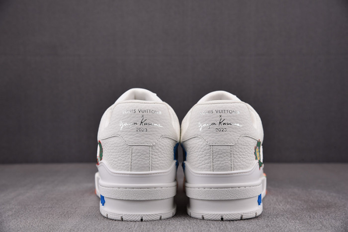 LV SNEAKER LV-000145