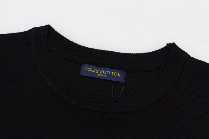 LV CLOTHES V00057