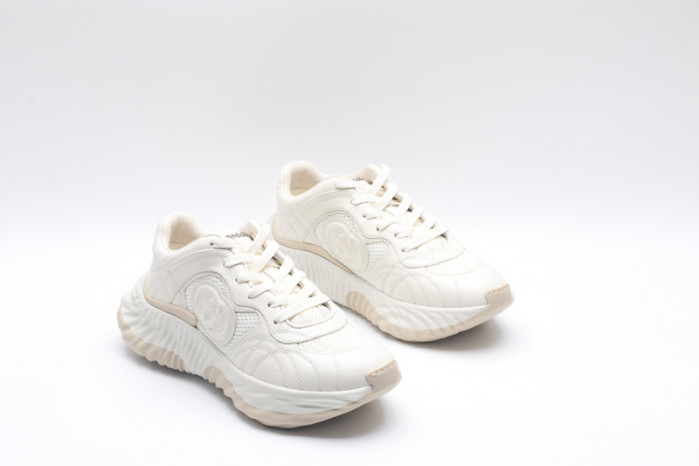 G*u*i* trainer sneaker116