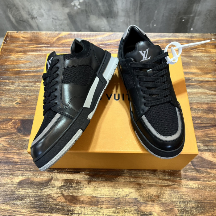 LV SNEAKER LV-000537