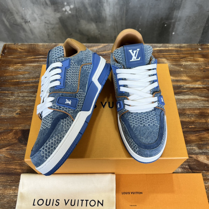 LV SNEAKER LV-000541