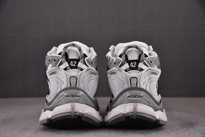 RUNNER SNEAKER RS106