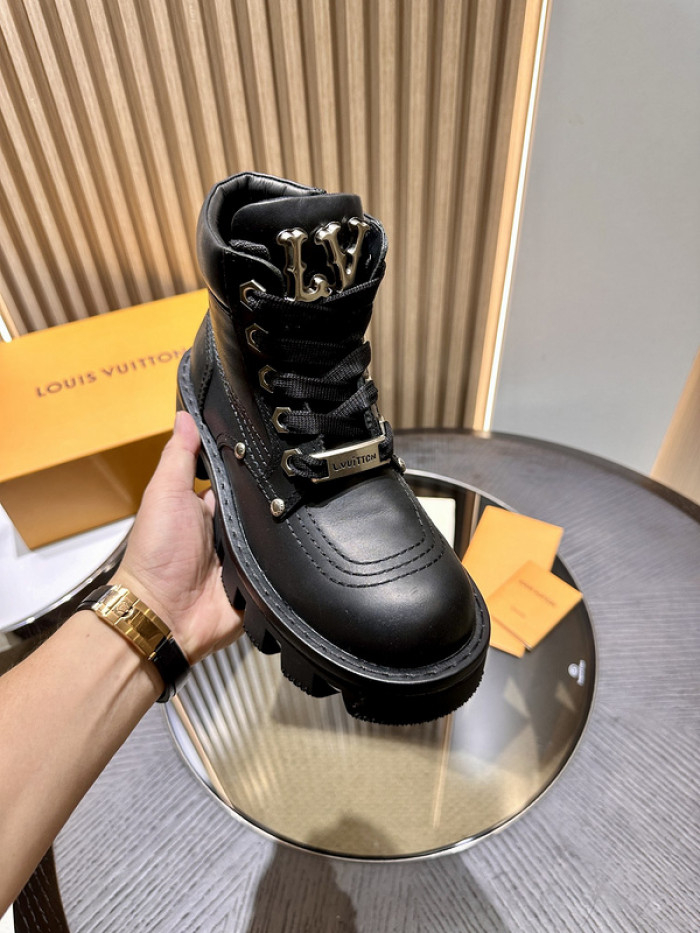 LV BOOTS L000026