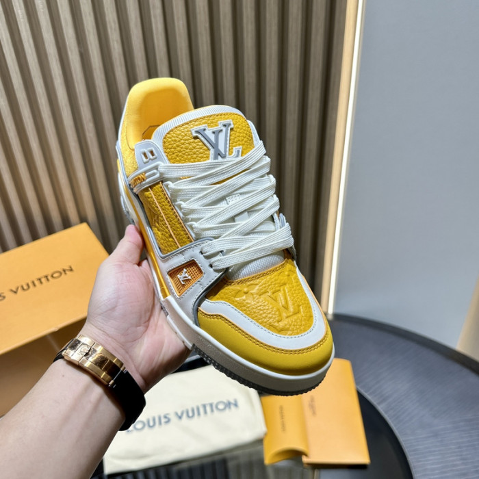 LV TRAINER SNEAKER LV-000600