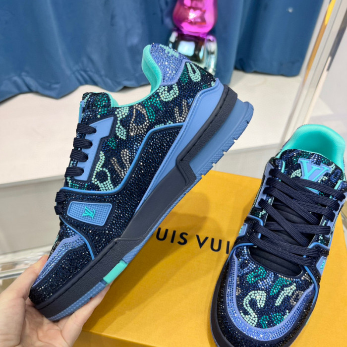 LV SNEAKER LV-000399