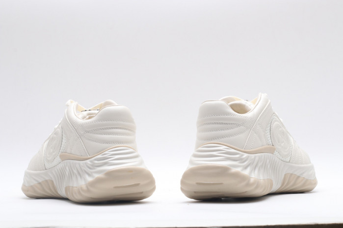 G*u*i* trainer sneaker116