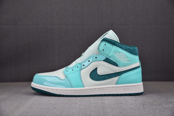 Air Jordan 1 Mid SE ''Bleached Turquoise'' DZ3745-300