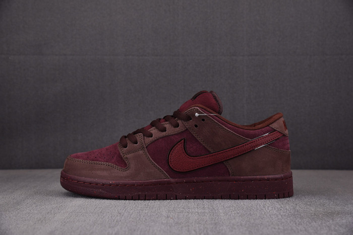 Nike SB Dunk Low City of Love Burgundy Crush FN0619-600