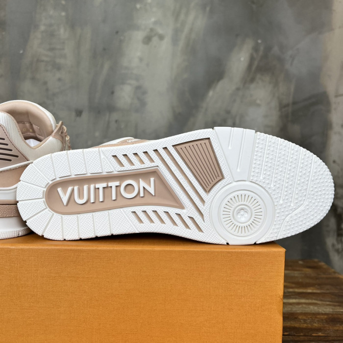 LV SNEAKER LV-000545