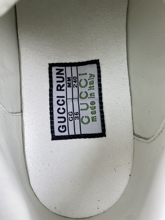 G*u*i* trainer sneaker132